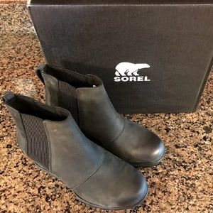 Sorel Joan of Artic II Chelsea in Black; Size 8